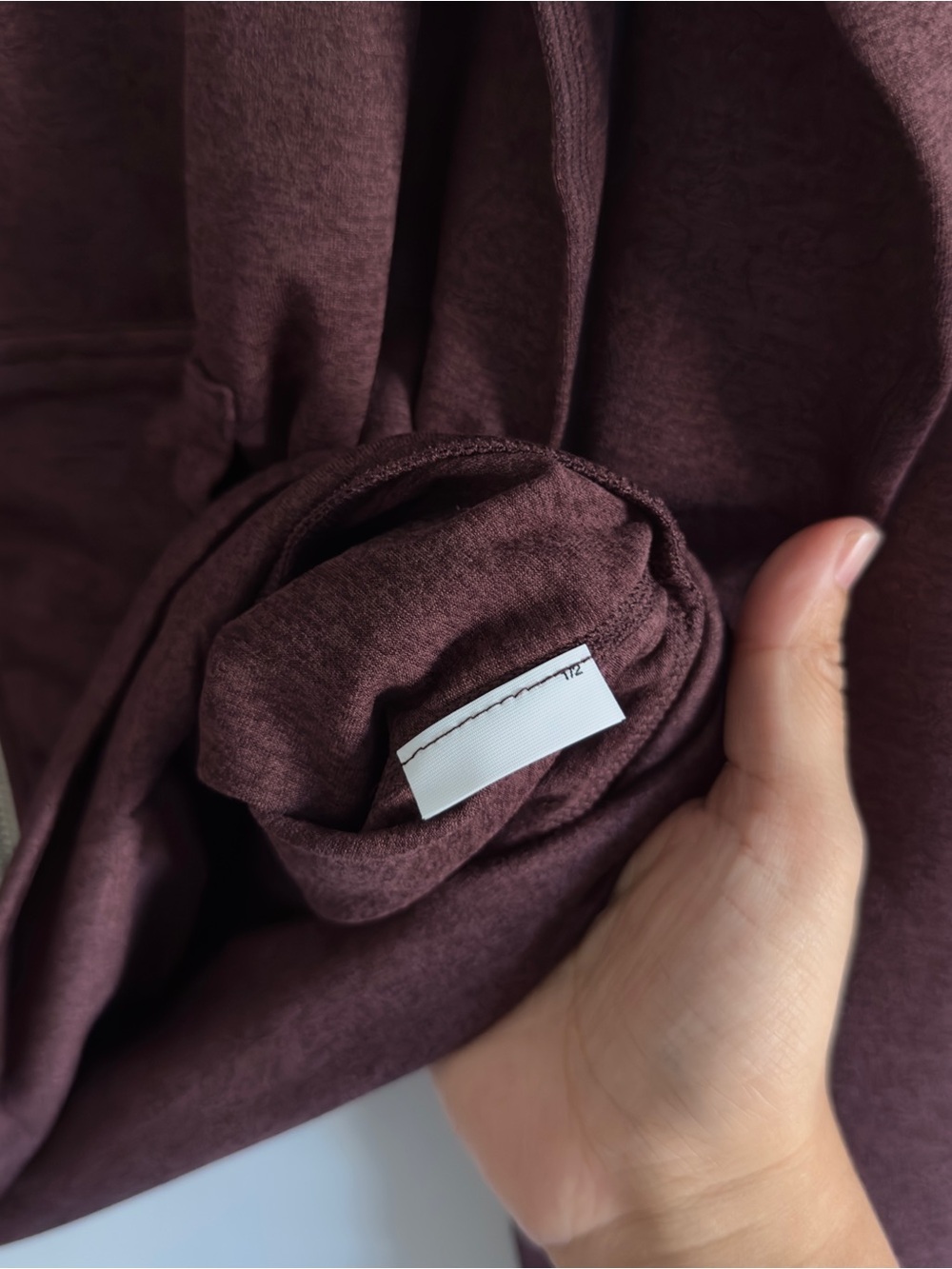Vuori Halo Performance Hoodie 2.0 in Ruby
Heather Size Medium - Picture 5 of 7